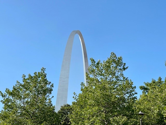 Gateway Arch National Park - Mommy Baggage